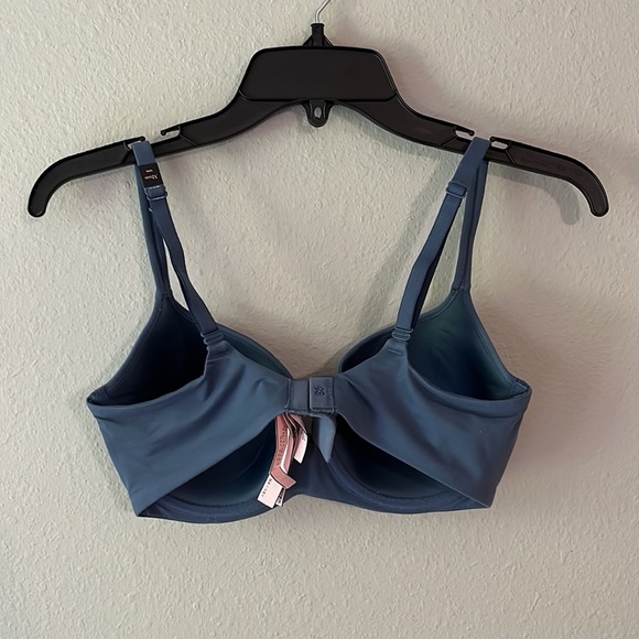 Victoria’s Secret Body by Victoria blue lined demi size 32DD - Picture 3 of 6